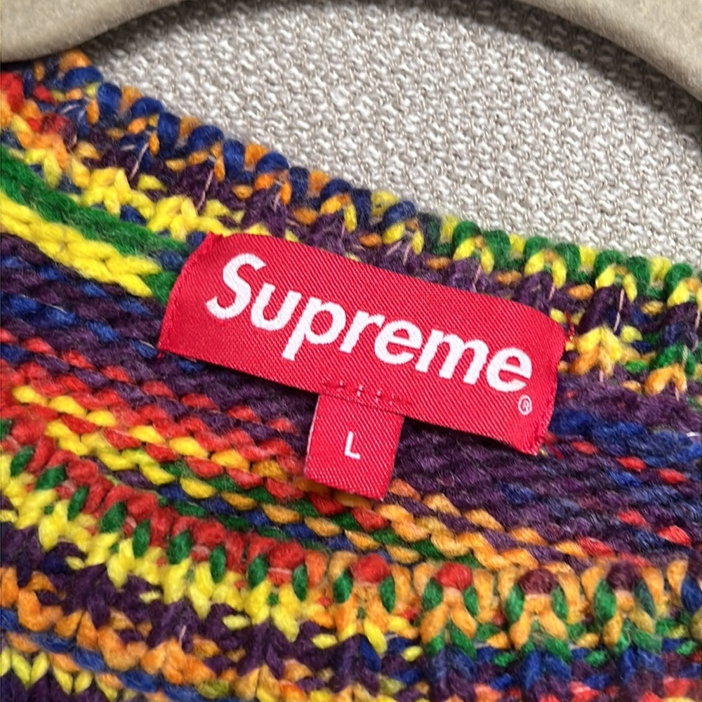 SUPREME Static sweater
